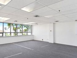 North Bridge Centre (D7), Office #623038901